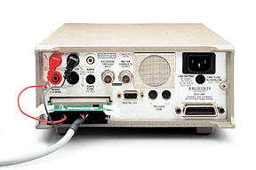 2001 系列:配有掃描功能的 7½位萬用表
